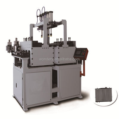 kopen Servo type kunststof tank krimpmachine met HMI-scherm voor eenvoudige installatie en bediening in aluminium radiator toepassingen online vervaardiging