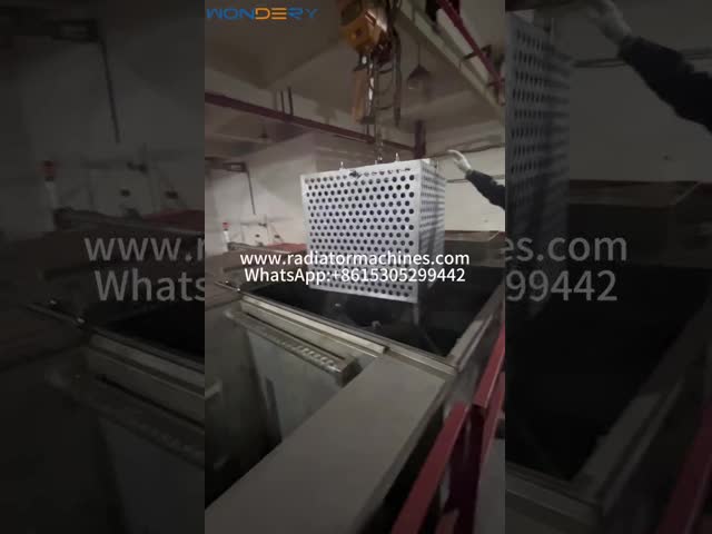 25KW de middelgrote Capaciteit van de het Smelten van metaaloven 5KG van de Frequentie Industriële Inductie voor het Aluminium van het Staalkoper