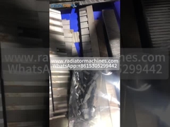 Finnen stempelen voor golfvormige, met lanceerde offset, gewone vinnen